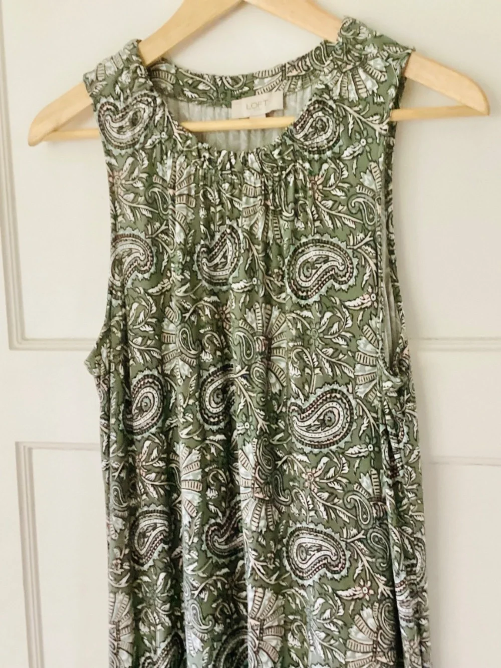 Loft Sleeveless Tiered Dress Size S Green Paisley Medallion Knit Relaxed Summer